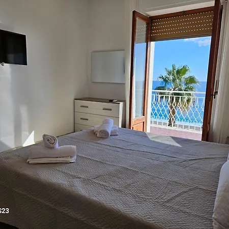 Baglio Sul Mare Taormina לטויאני