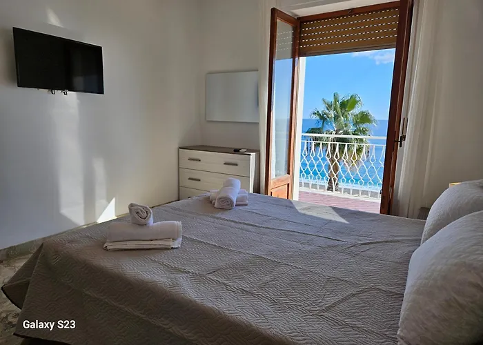 Baglio Sul Mare Taormina לטויאני